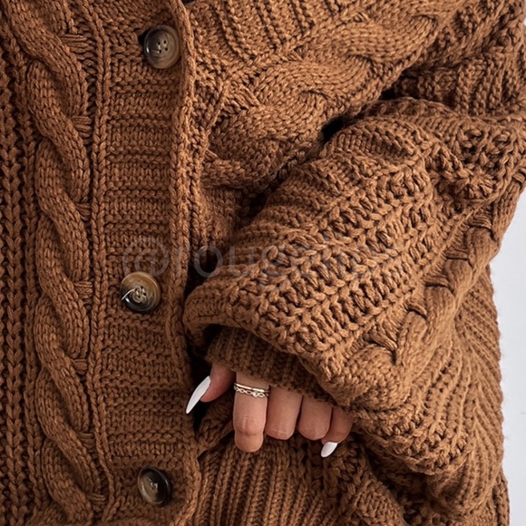 Oversized Brown Cable Knit Cardigan Long Sleeves Hip Length Buttoned - Picture 7 of 11